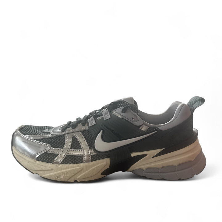 Nike V2K Run Vintage Green