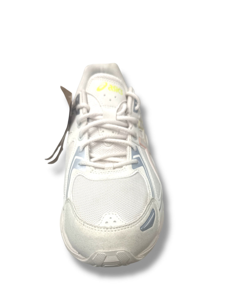 ASICS Gel-Venture 6 trail running shoes in white with a mesh upper and grey accents.