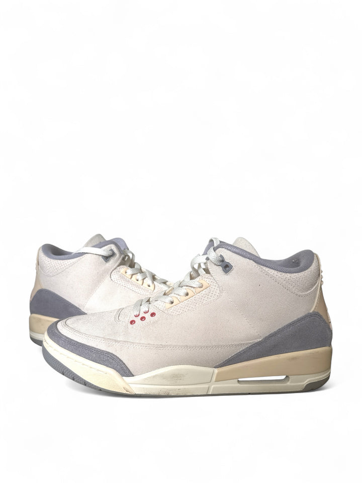 pre-owned Jordan 3 Retro Muslin sneakers displayed from the side and slightly angled.