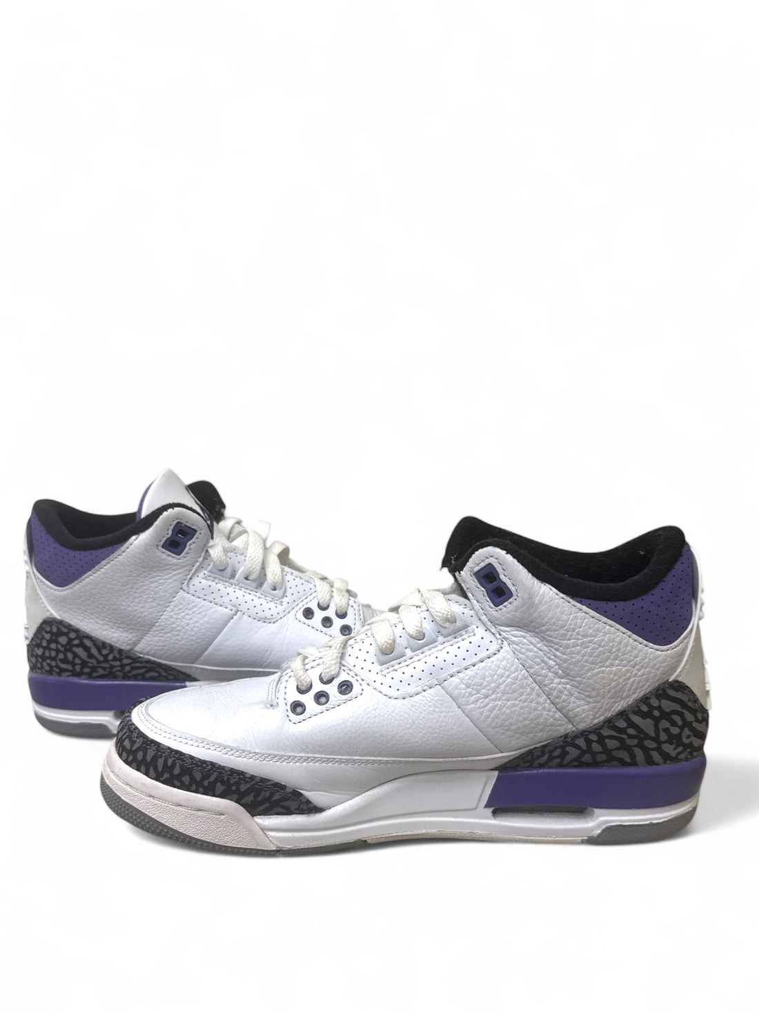 Jordan 3 Retro Dark Iris 6.5Y sneakers showcasing white, purple, and black colorway with iconic design features.