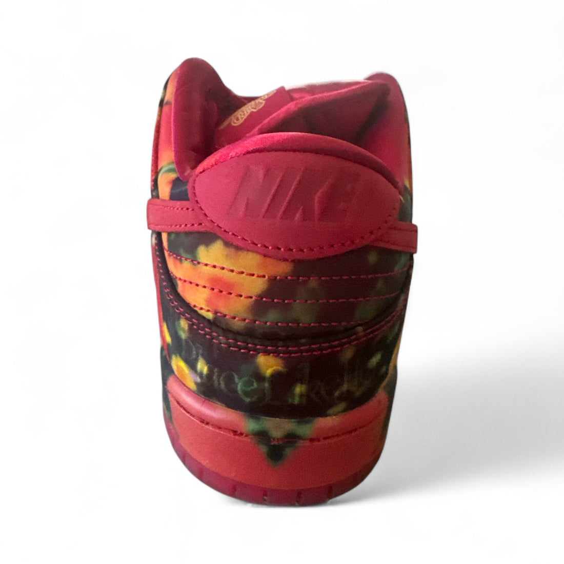 Nike SB Dunk Low The Wizard of Oz Poppy Field